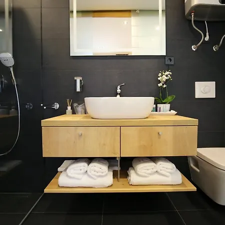 By The Sea - 14007 Zadar